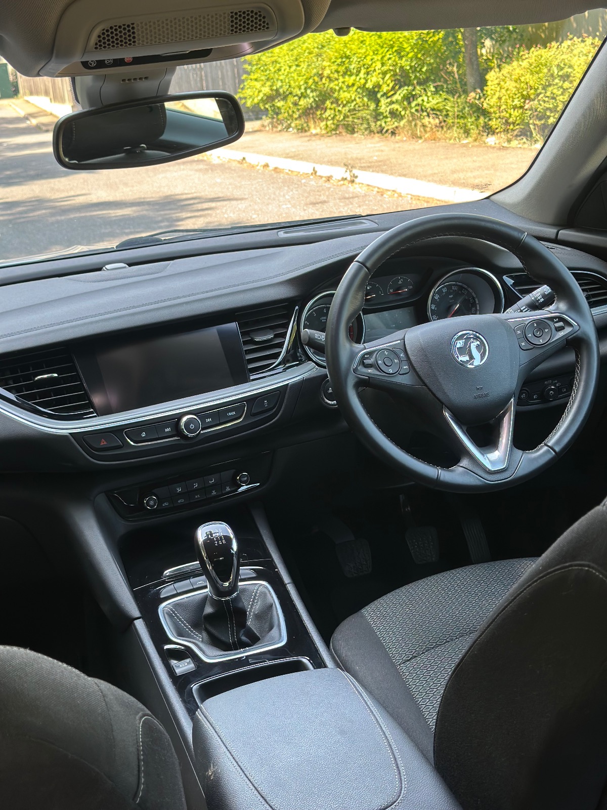 2017 Vauxhall Insignia — image 9