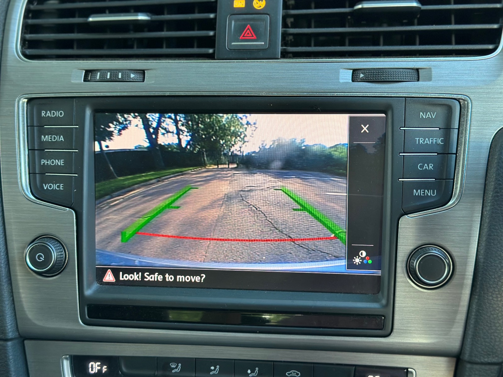 2014 Volkswagen Golf — image 18