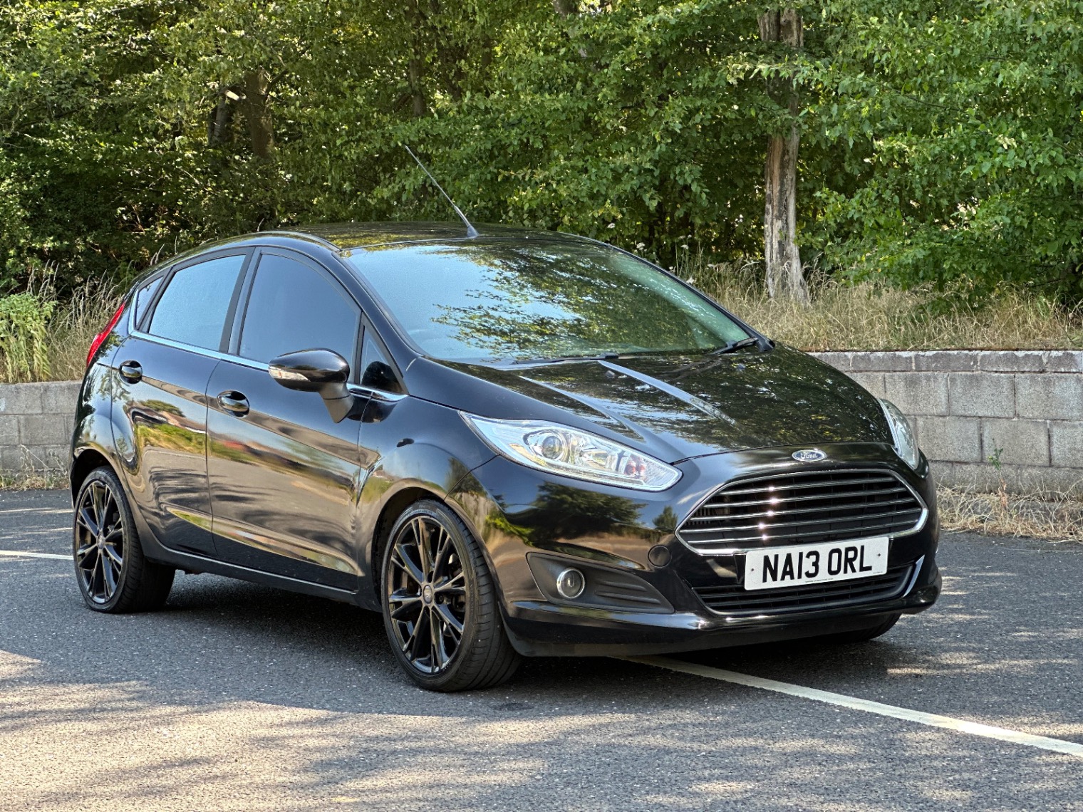 2013 Ford Fiesta Titanium — image 2