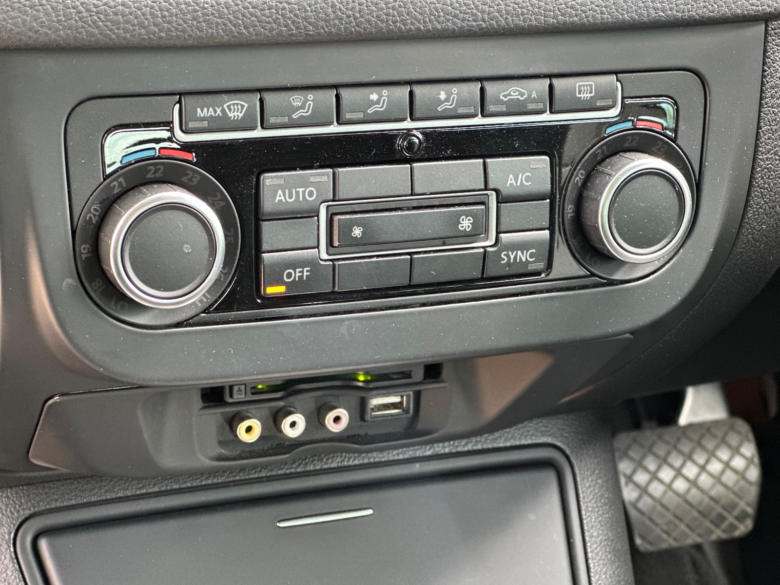 2014 Volkswagen Tiguan Bluemotion — image 13