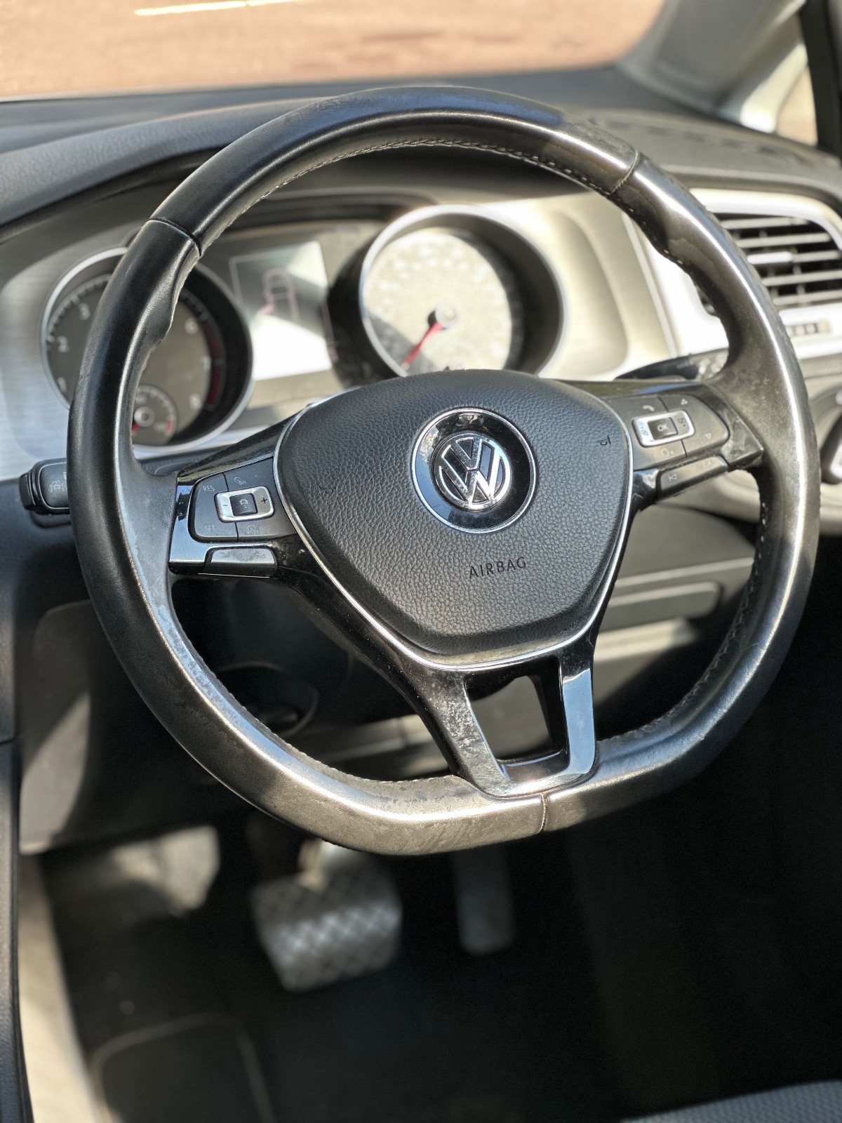 2014 Volkswagen Golf — image 13