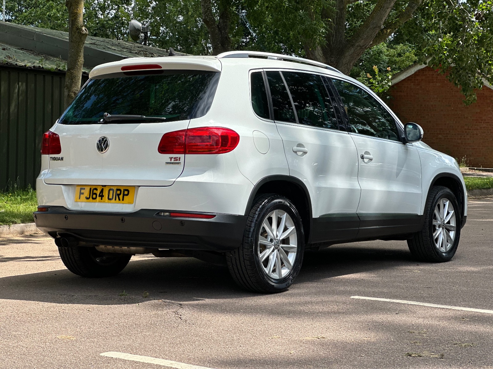 2014 Volkswagen Tiguan Bluemotion — image 3