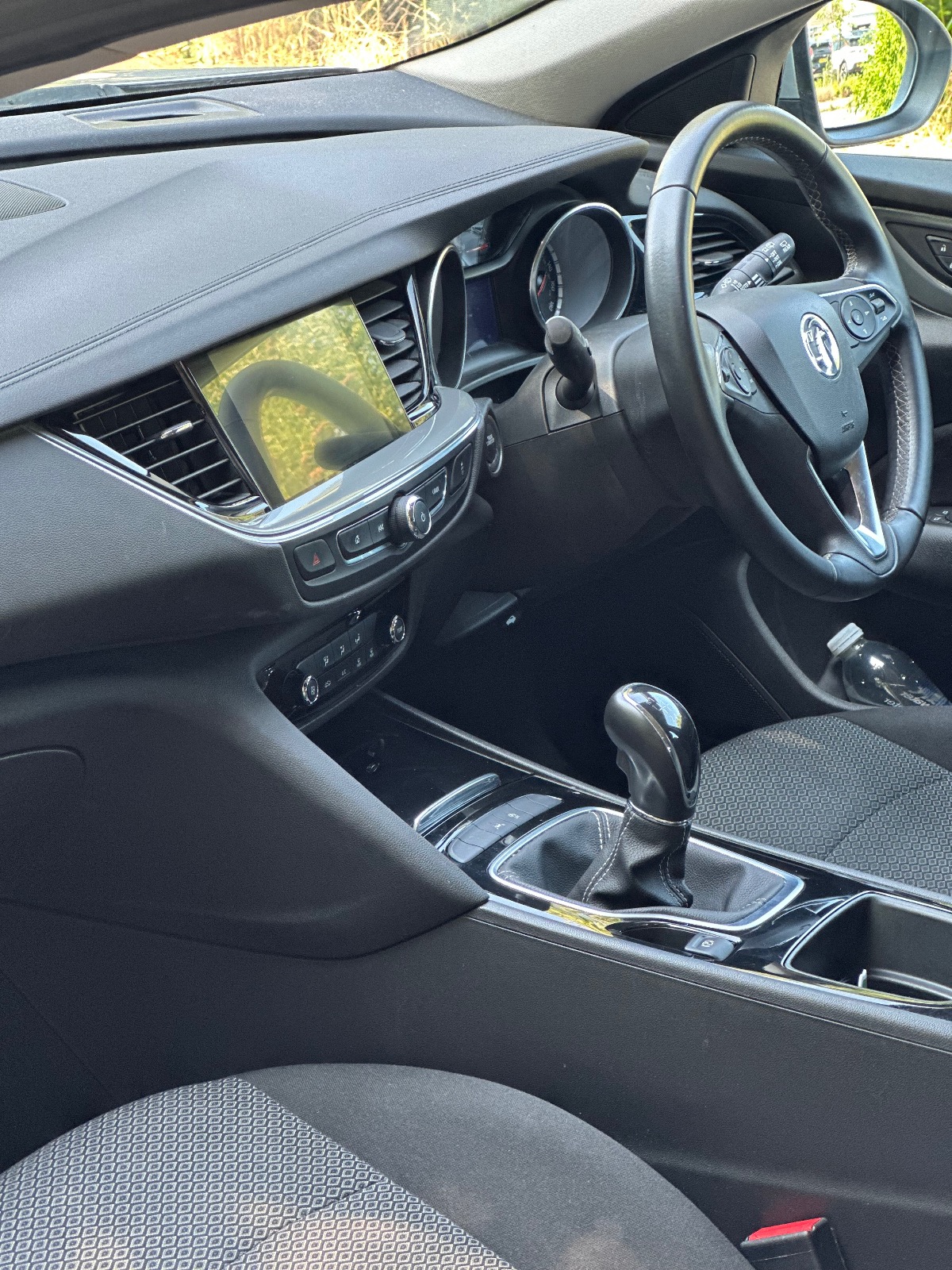 2017 Vauxhall Insignia — image 14