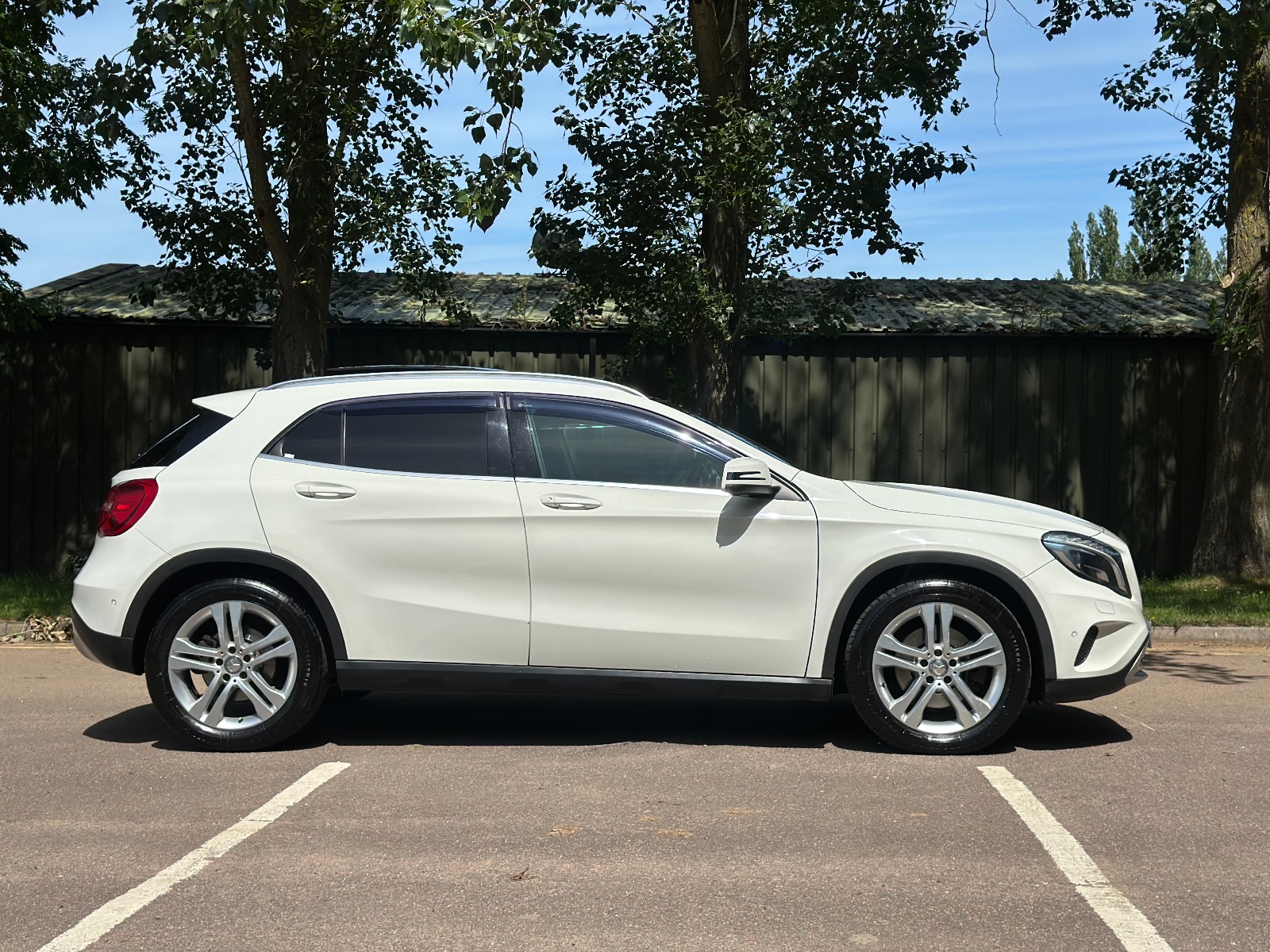 2014 Mercedes GLA — image 2