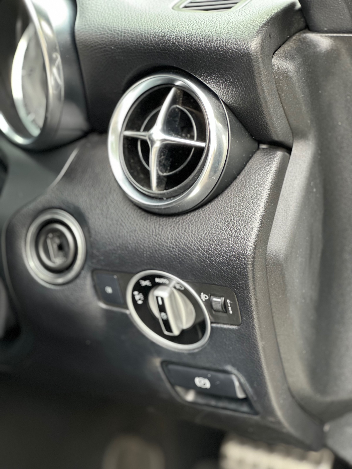 2012 Mercedes SLK AMG — image 12