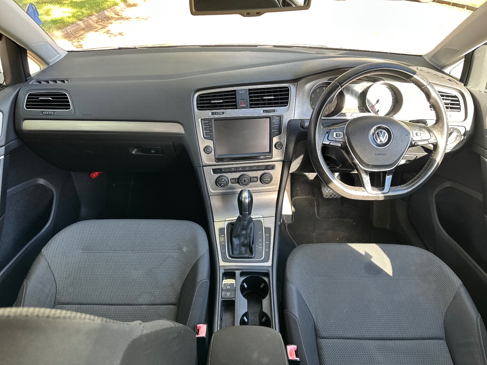 2014 Volkswagen Golf — image 12