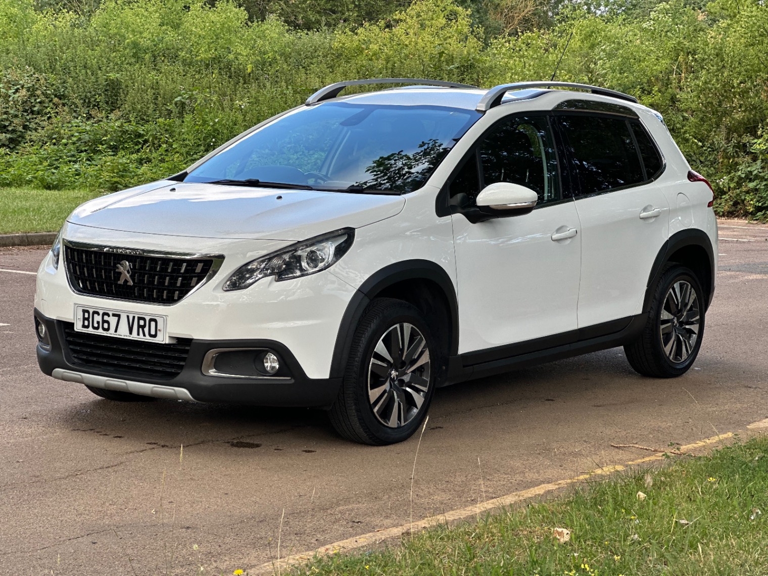 2017 Peugeot 2008 — image 4
