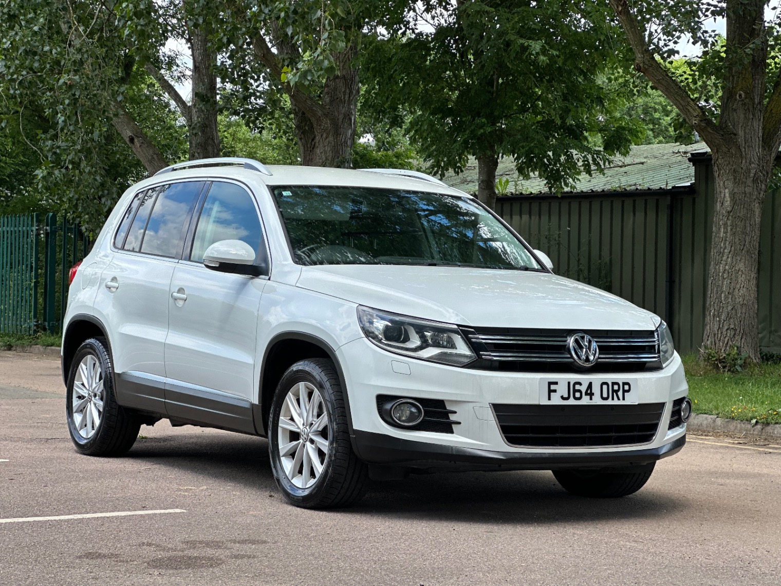 2014 Volkswagen Tiguan Bluemotion — image 2