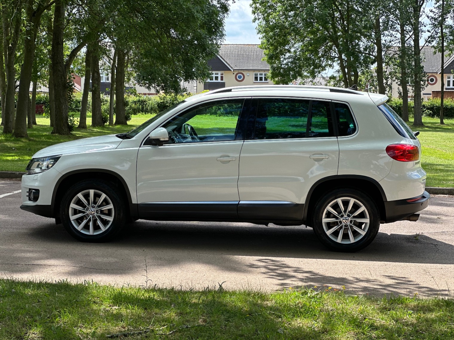 2014 Volkswagen Tiguan Bluemotion — image 5