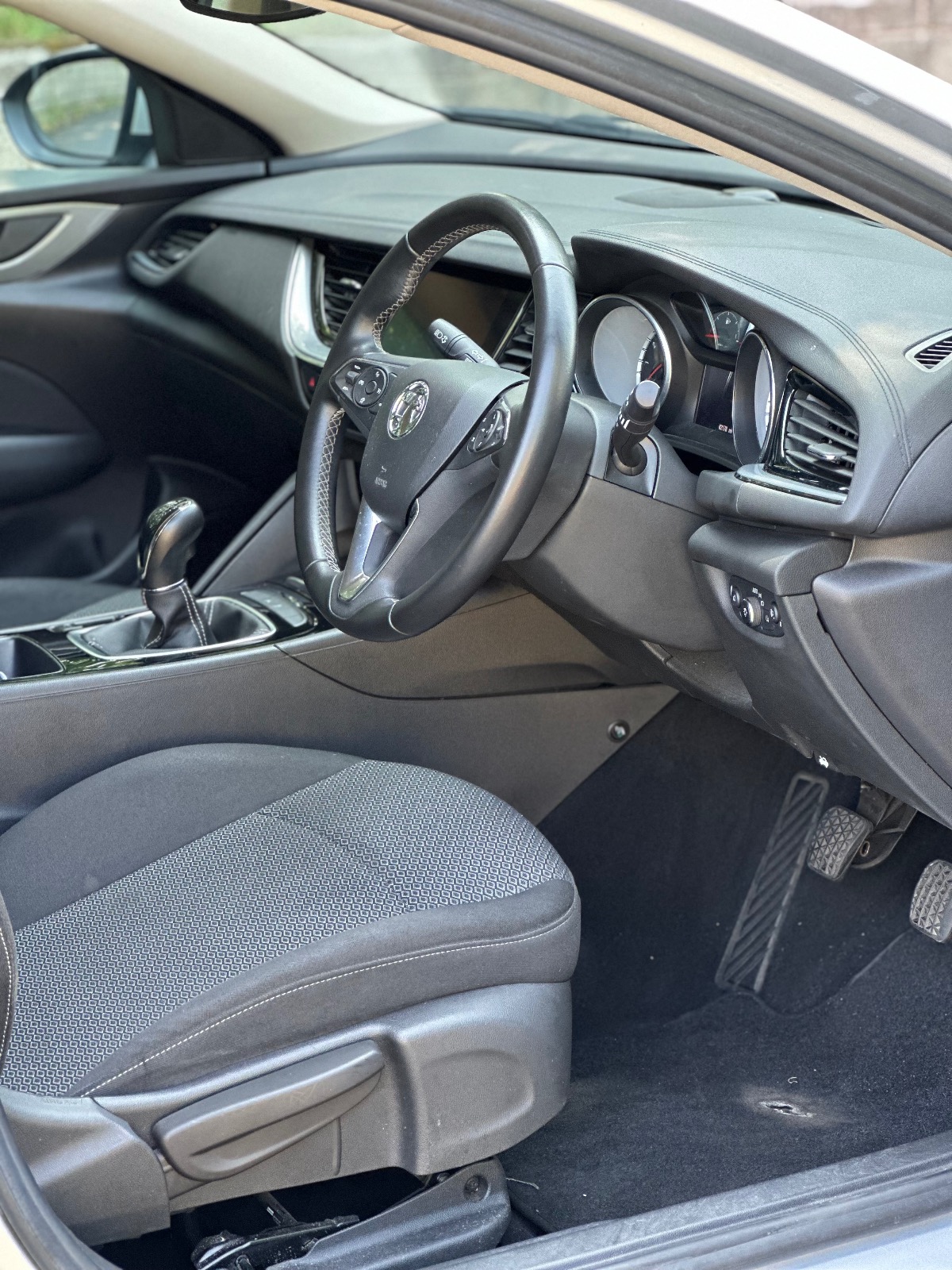2017 Vauxhall Insignia — image 7