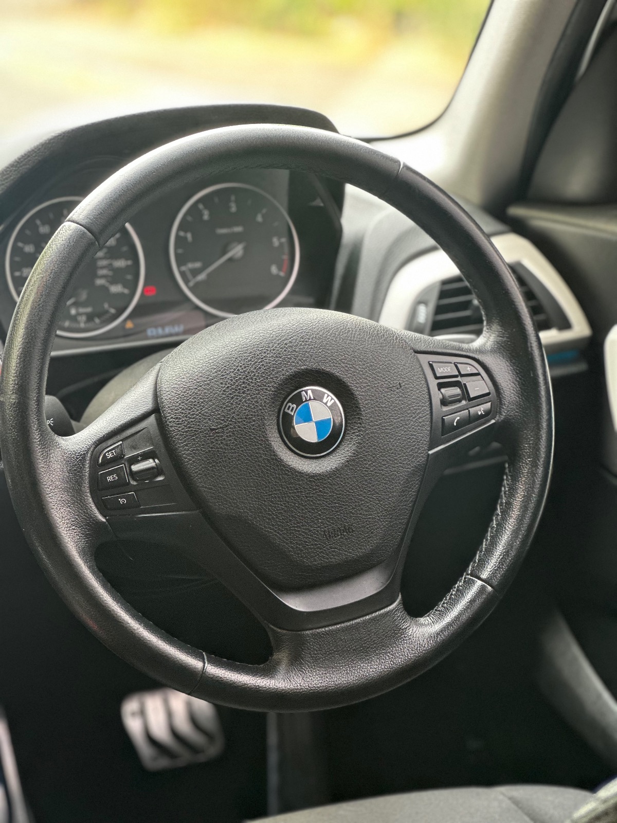 2013 BMW 1 series — image 12