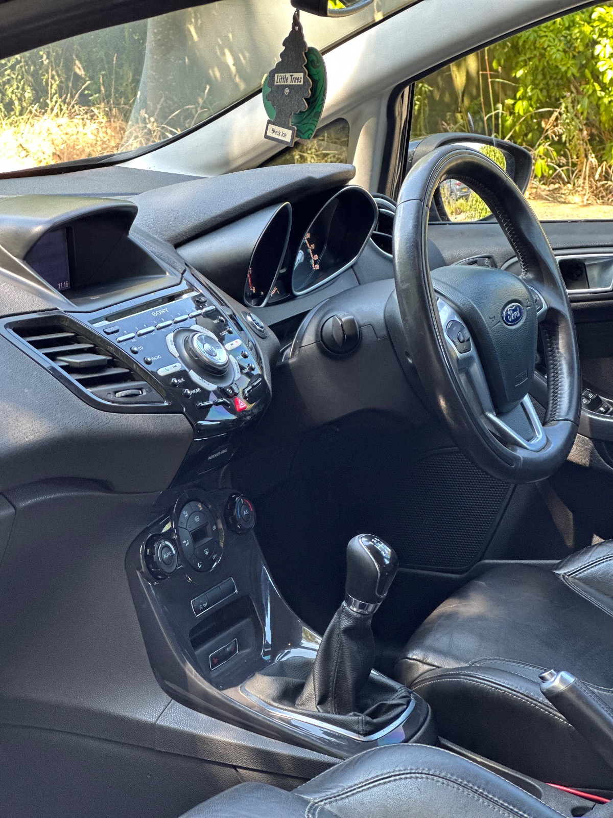 2013 Ford Fiesta Titanium — image 12